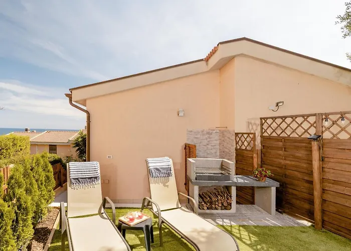 Laura Сasa de vacaciones Villaputzu